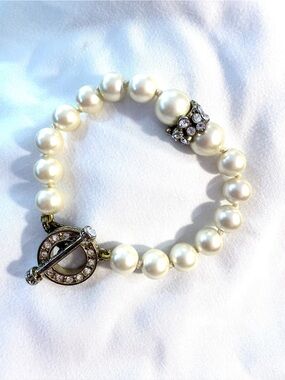 Heidi Daus Classic Faix Pearl Bracelet with Rhinestone Accents - creamy white